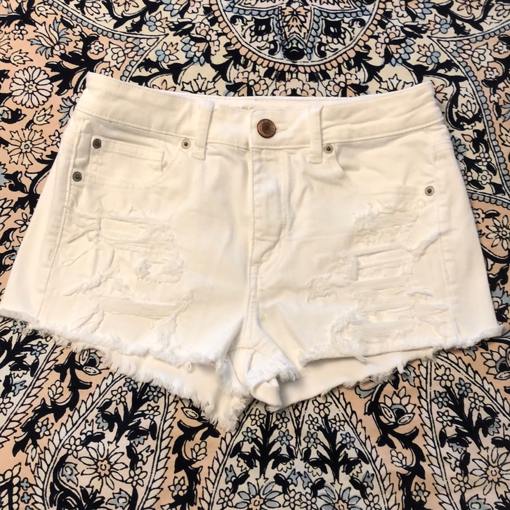 American Eagle White Hi-Rise Shortie